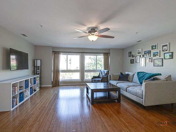 2nd image of 643 Diamond Pointe Dr Unit 643