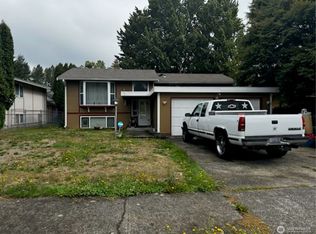 6661 E Grandview Ave, Tacoma, WA 98404