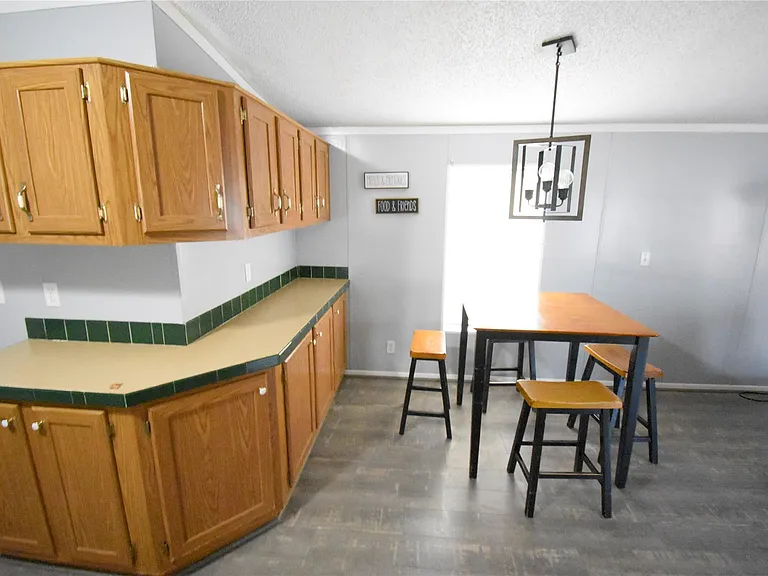 2 Lake View Ln — Photo 13