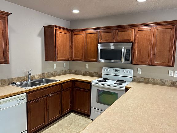 5th image of 1850 S 7th St Unit A