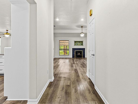 5th image of 846 Savannah Ln