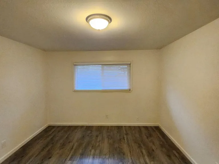 644 Maple St #3 — Photo 10