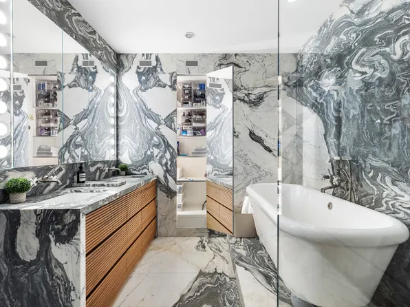 310 East 53rd Street image 11 of 18