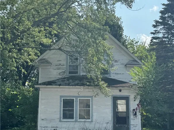 109 W Hazel Street, Spooner, WI 54801