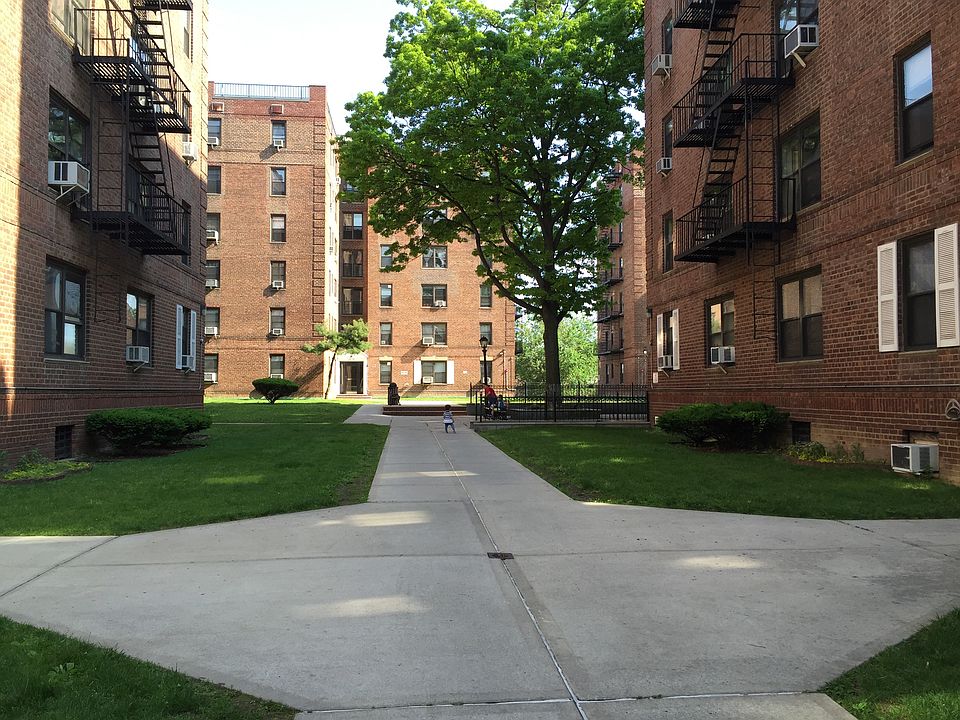 1st image of 144-54 Sanford Ave #3