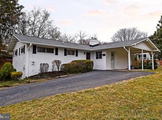 10107 Farmington Dr, Fairfax, VA 22030