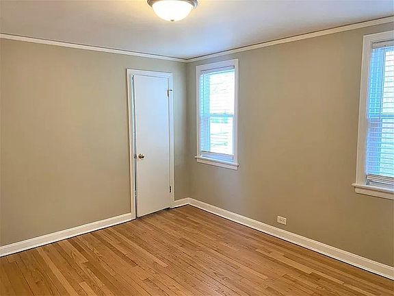 5th image of 1839 N Oak Park Ave