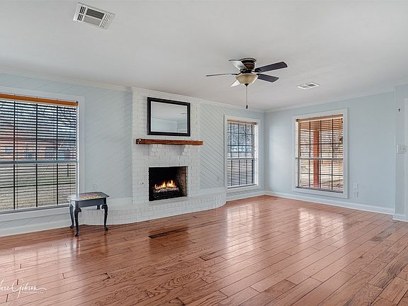 3rd image of 7195 Bickham Rd