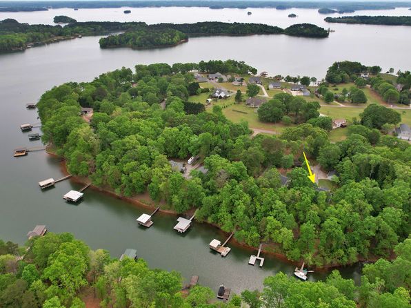 1101 Cherokee Rd, Townville, SC 29689