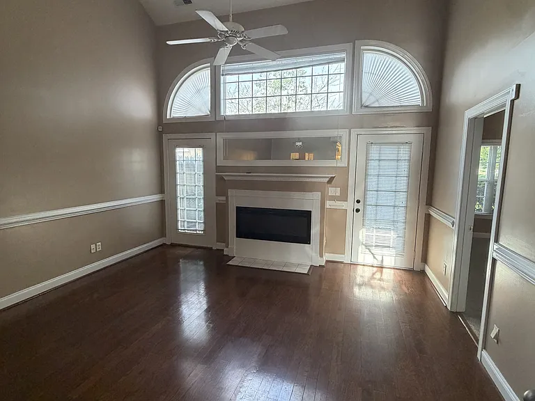 2731 Townes Dr #1 — Photo 6