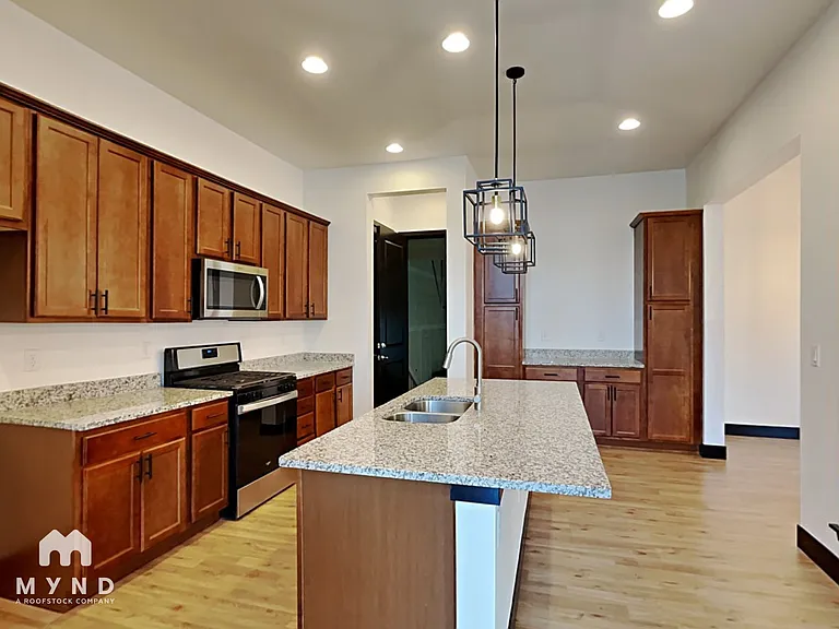 5894 Perth St — Photo 17