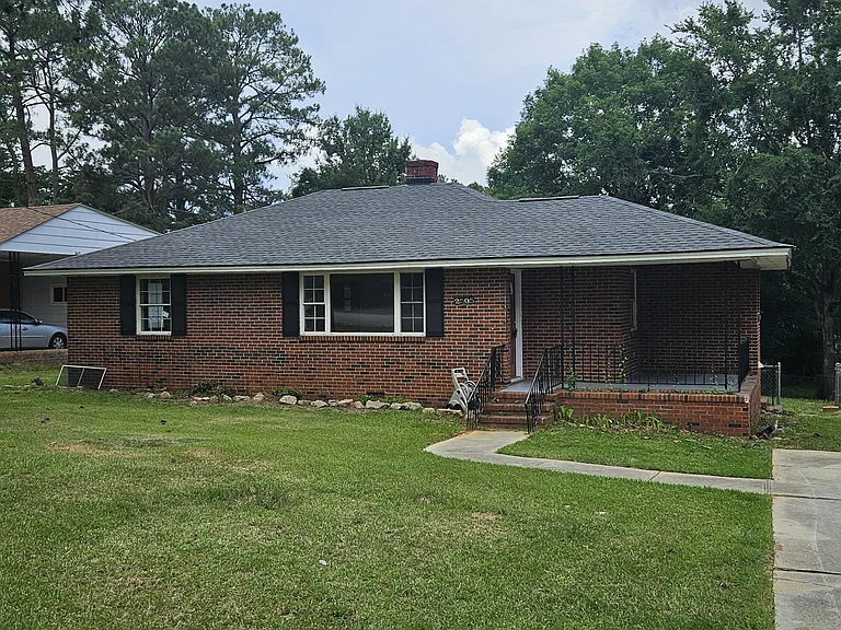 2505 Smith St — Photo 1