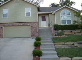 3833 Hill Song Cir, Lawrence, KS 66049