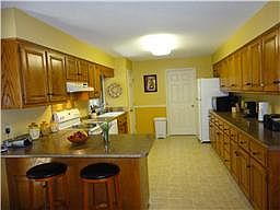 5th image of 88 Barberry Trl