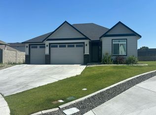 7211 Cerulean Ct, Pasco, WA 99301