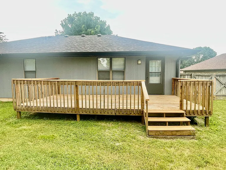 616 E Barbara Ct — Photo 26