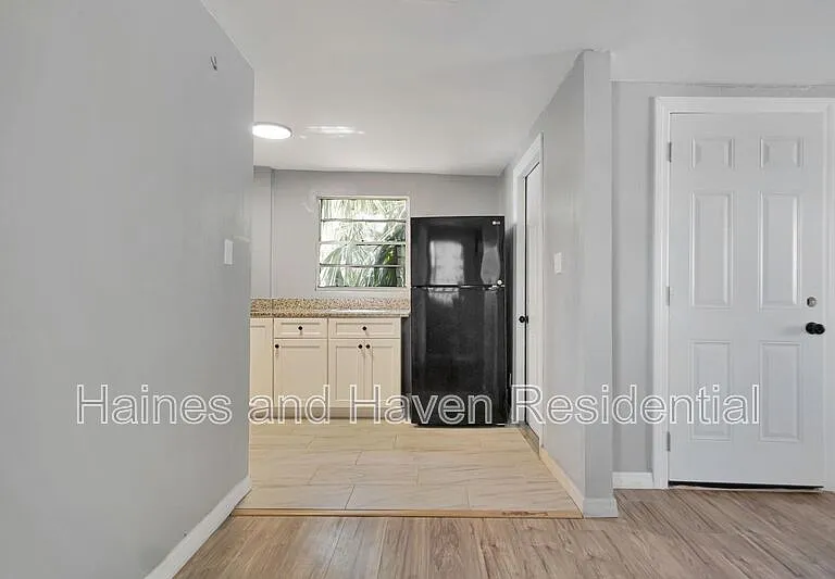 669 Avenue B NW #10 — Photo 6