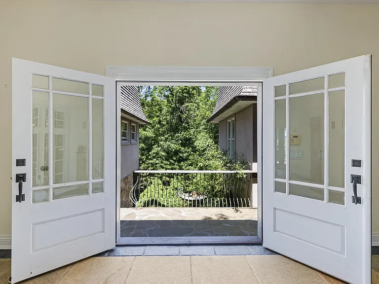 4 Copeces Ln — Photo 10