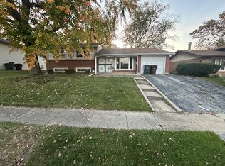 17800 Grandview Dr, Hazel Crest, IL 60429