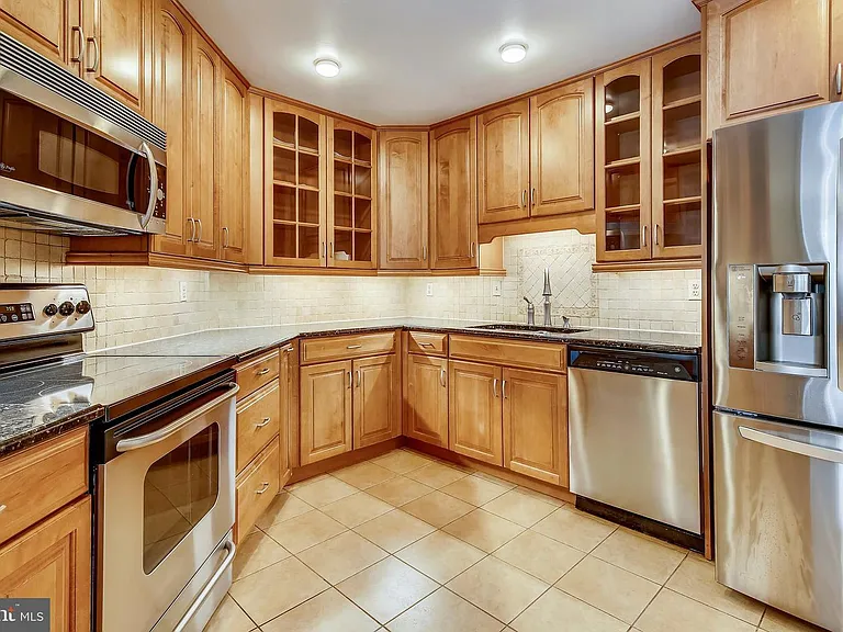 1401 N Oak St #G6 — Photo 14