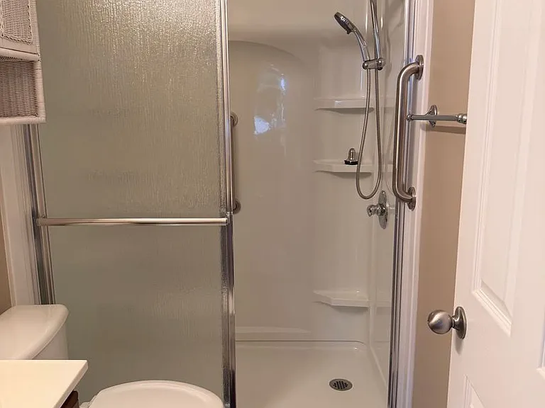 492 Glenshire Ln — Photo 15