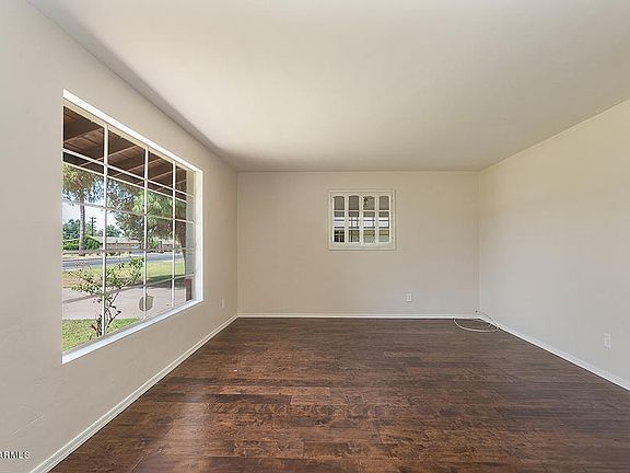 3rd image of 2838 E Campbell Ave