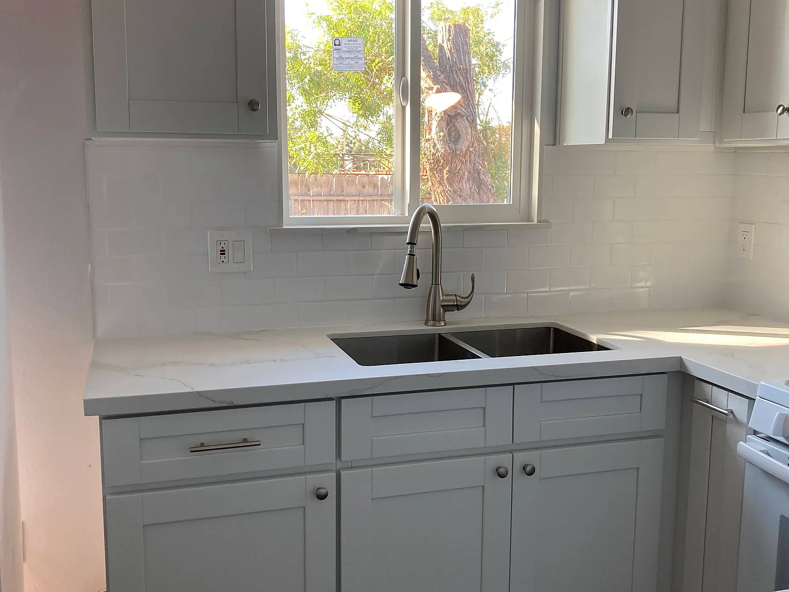 2 bed, 1000 sqft, $2,800 — Photo 3