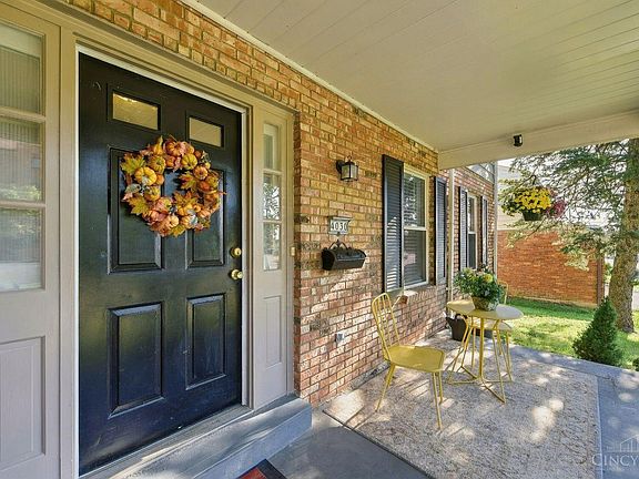 4th image of 4030 Cottingham Dr