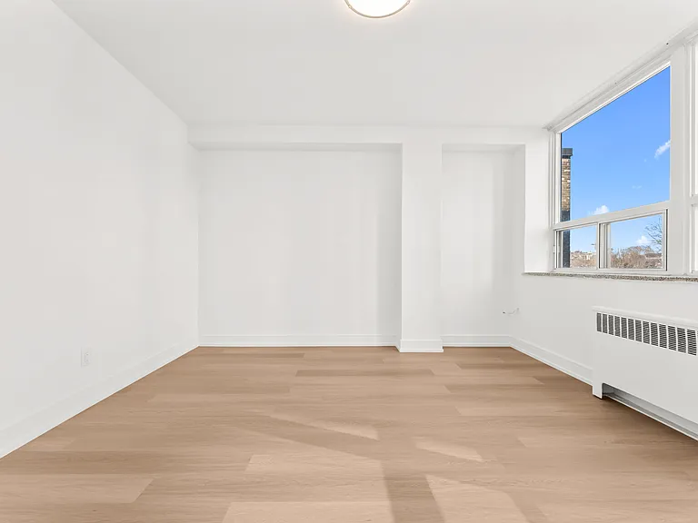118 Tyndall Ave — Photo 19