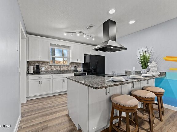 2nd image of 6319 Hilltop Ave