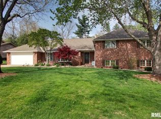 1020 S 30th St, Quincy, IL 62301