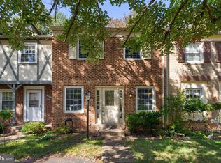 6104 Gothwaite Dr, Centreville, VA 20120