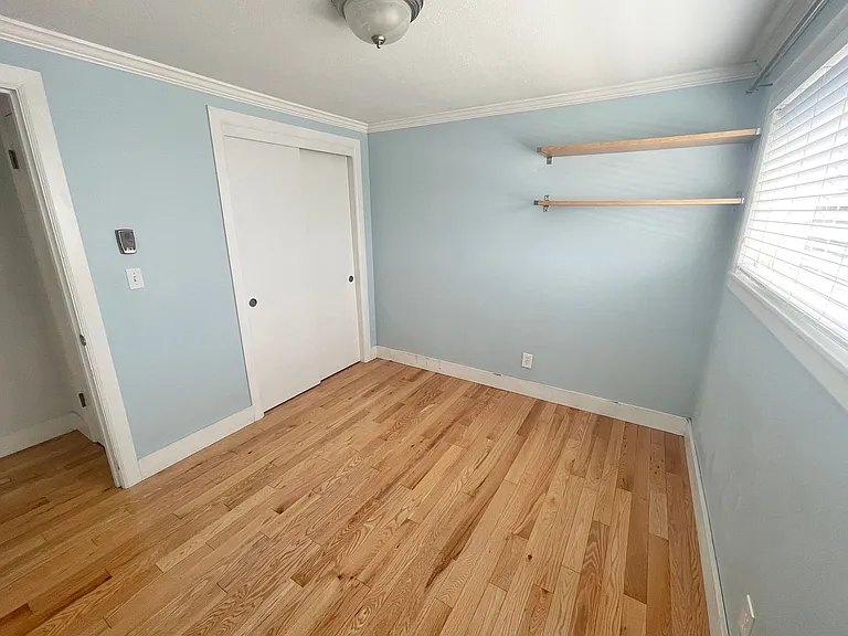 4451 Woodland Park Ave N #5 — Photo 9