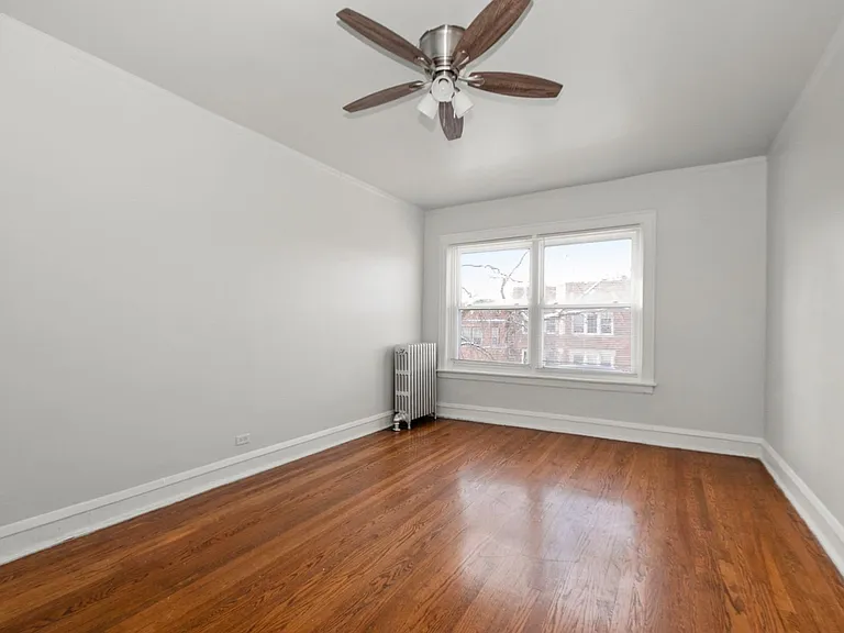 7521 S Essex Ave — Photo 9