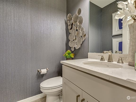 3rd image of 4520 Bristol Lane SE #39