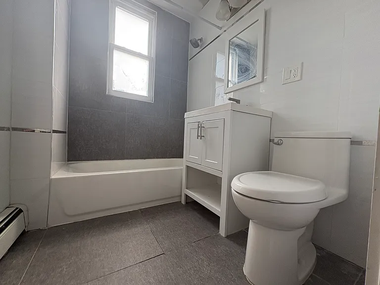 30-32 Philip Pl #1 — Photo 9