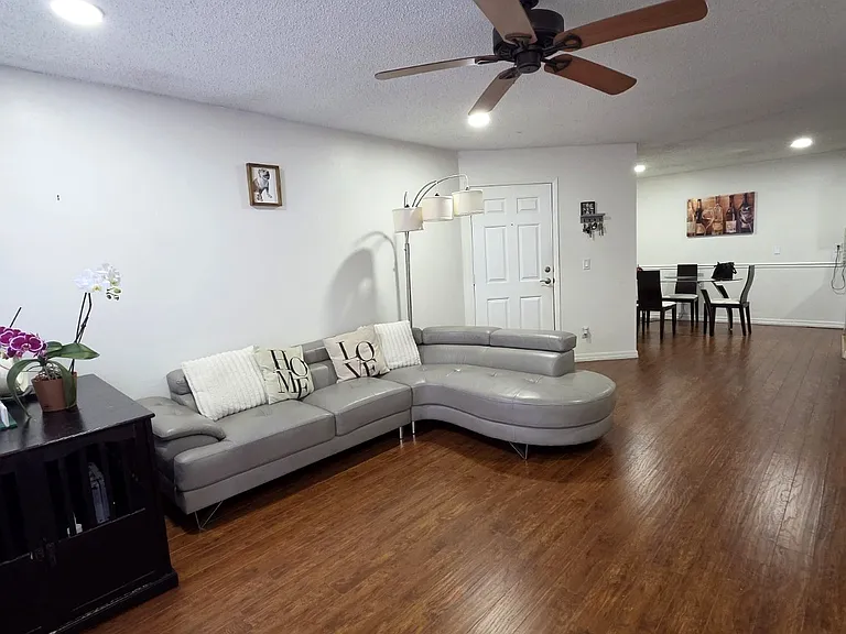 1550 S Belcher Rd #213 — Photo 6