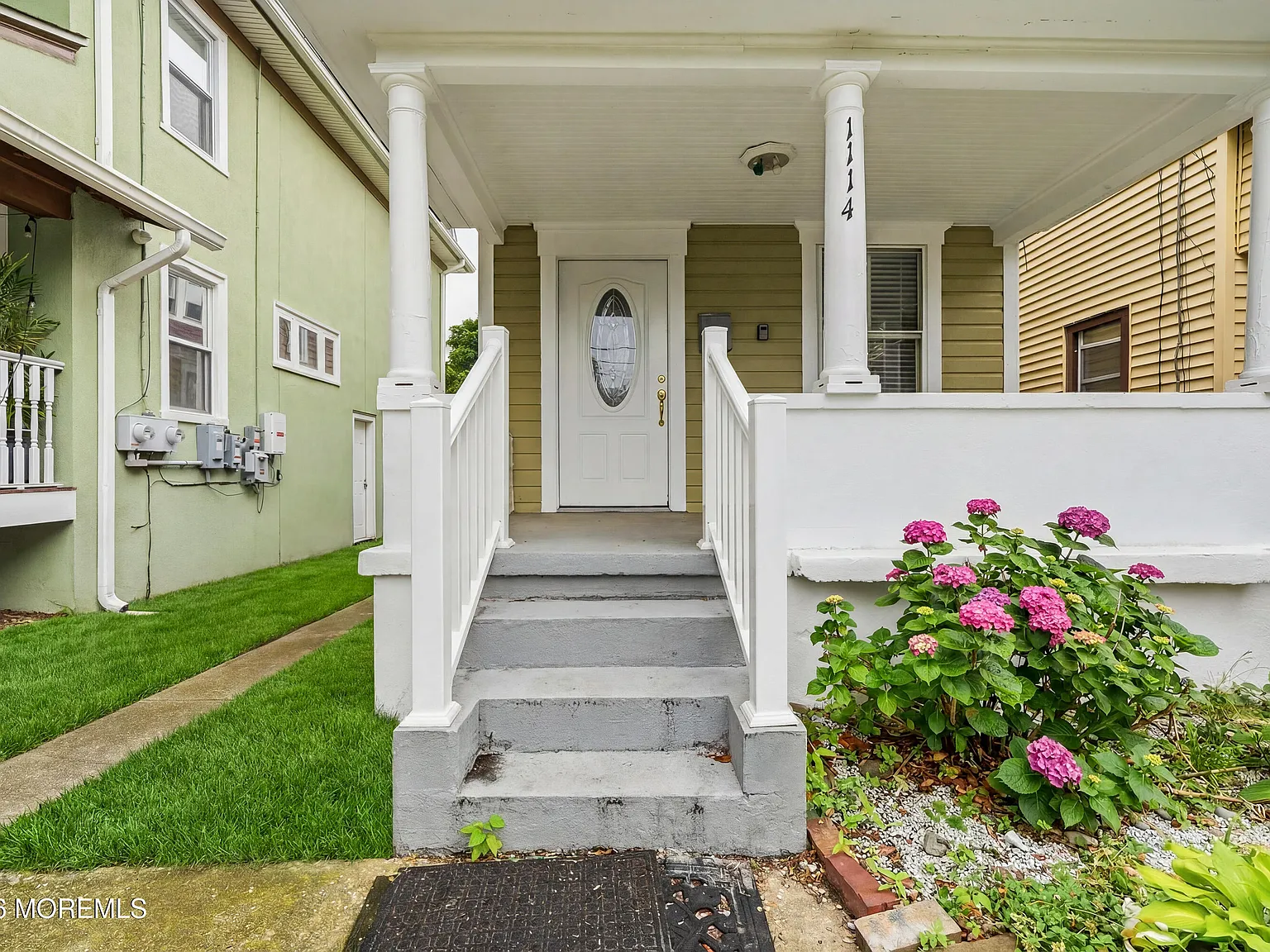 3 bed, 1185 sqft, $3,200 — Photo 1