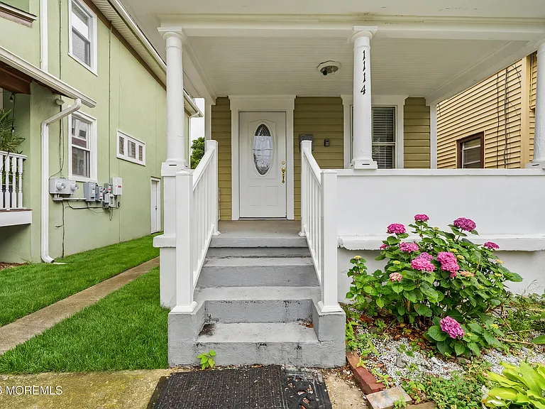 1114 Summerfield Ave — Photo 1