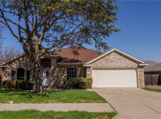 813 Dawnlight Dr, Denton, TX 76210