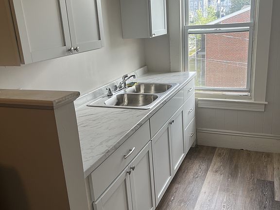 5th image of 157 Massabesic St