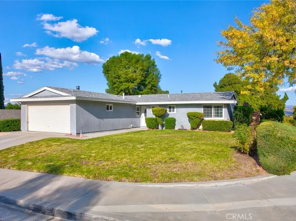 26400 Gimlet Dr, Santa Clarita, CA 91321