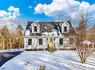 34 Pinecrest Ln, Baltic, CT 06330