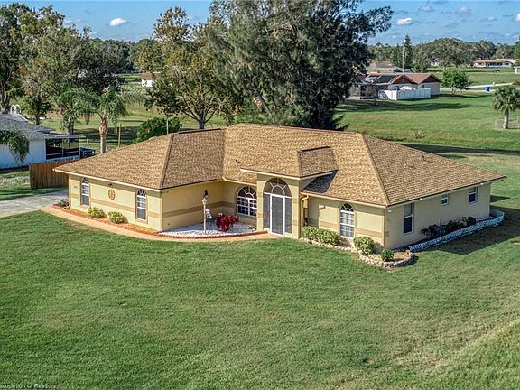 2nd image of 102 Glen Mar Cir