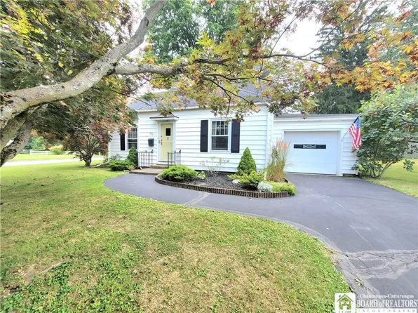 583 Front St, Jamestown, NY 14701