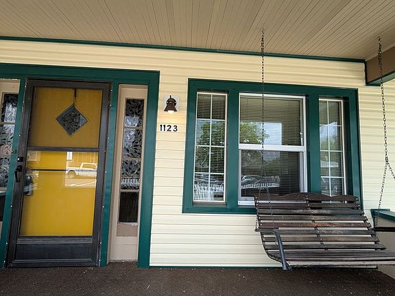 2nd image of 1123 N Hayes Ave