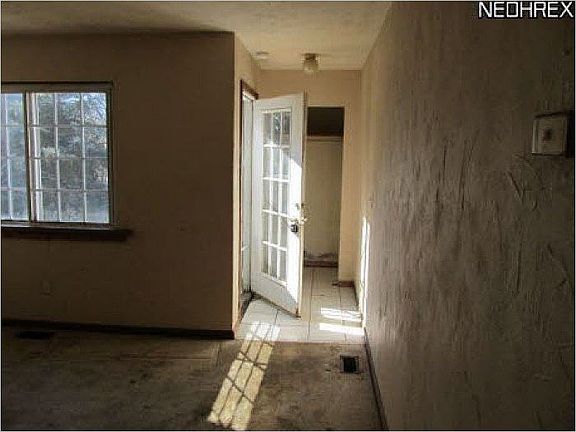 4th image of 9242 Gerald Dr