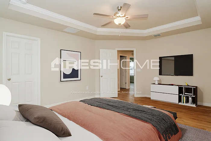 1539 Diane St — Photo 9