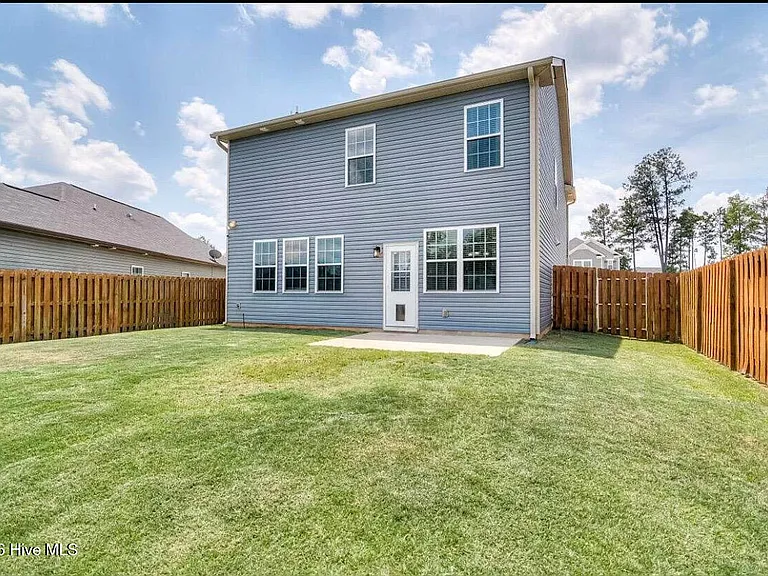 470 Brantley Cove Cir — Photo 3