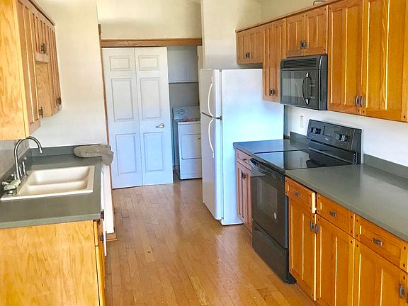 4th image of 403 Seahorse Cir SE